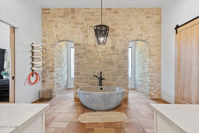 35451 N 36TH Street, Cave Creek, AZ 85331
