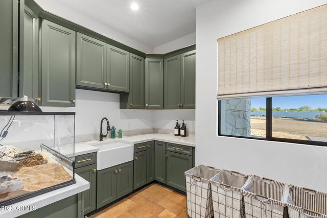 35451 N 36TH Street, Cave Creek, AZ 85331