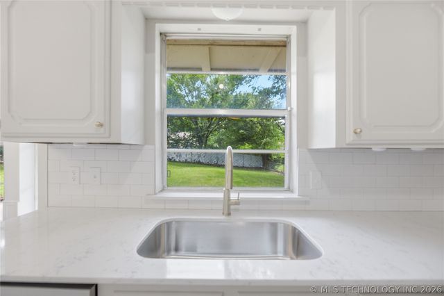 923 S Hiawatha Avenue, Sapulpa, OK 74066