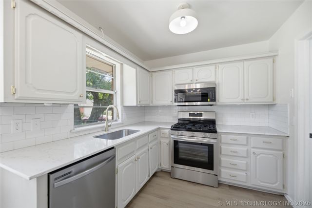 923 S Hiawatha Avenue, Sapulpa, OK 74066