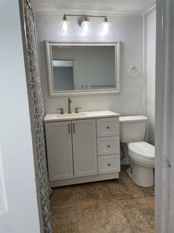 110 S Hubbard Street, Alvord, TX 76225