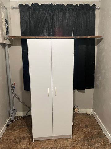 110 S Hubbard Street, Alvord, TX 76225