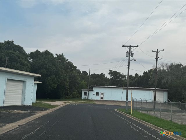 1104 E Veterans Memorial Boulevard, Killeen, TX 76541