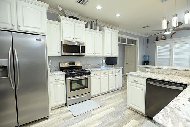 111 Autumn Ridge Drive, Thibodaux, LA 70301