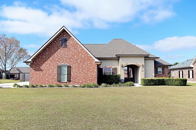 111 Autumn Ridge Drive, Thibodaux, LA 70301