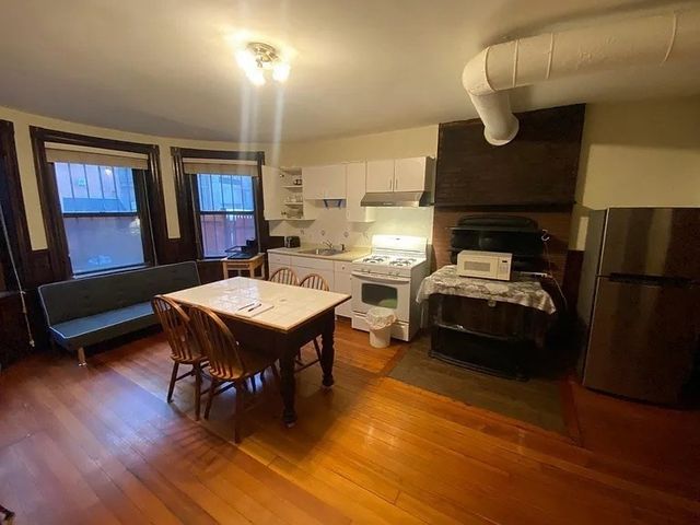 72 Bay State Road G, Boston, MA 02215