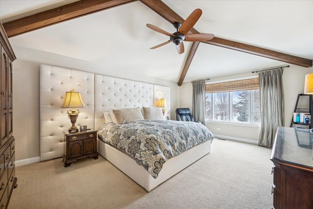 8401 Golfview Drive, Orland Park, IL 60462