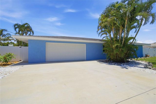 908 24TH AVENUE W, Palmetto, FL 34221