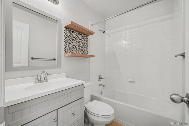 1887 E 11th Street, Loveland, CO 80537