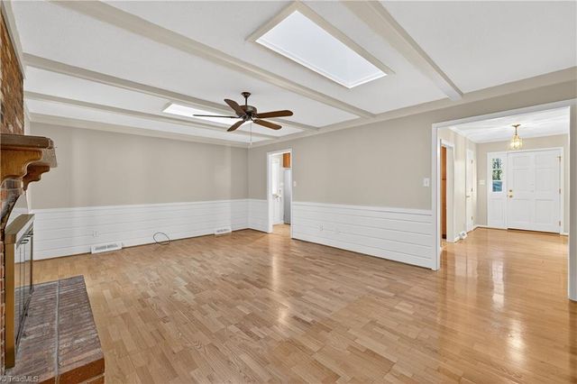 3041 Forest Line Drive, Clemmons, NC 27012