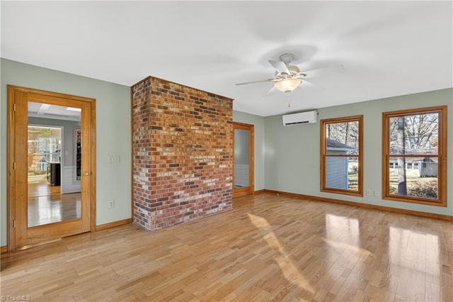 3041 Forest Line Drive, Clemmons, NC 27012