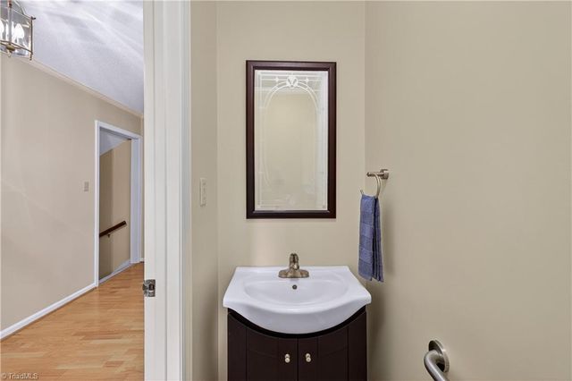 3041 Forest Line Drive, Clemmons, NC 27012