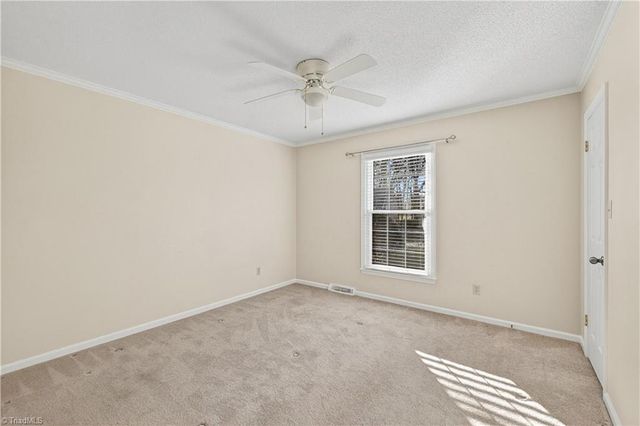 3041 Forest Line Drive, Clemmons, NC 27012