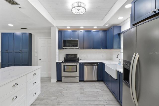 5677 W PINE CIRCLE, Crystal River, FL 34429