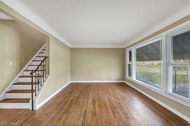 5012 S Barton Road, Lyndhurst, OH 44124