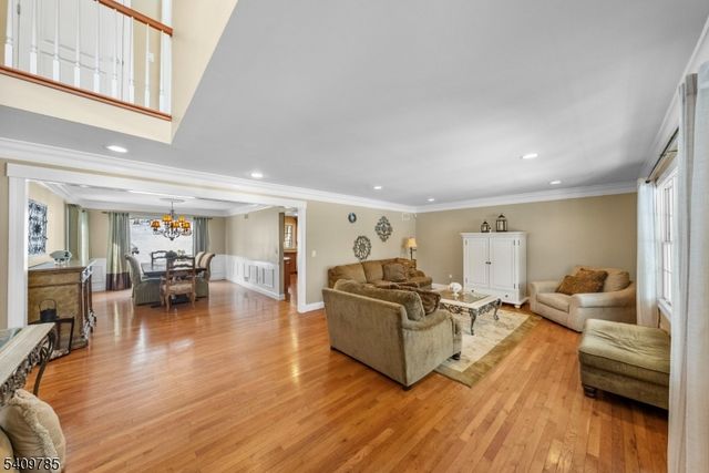 18 Valhalla Rd, Montville Twp., NJ 07045