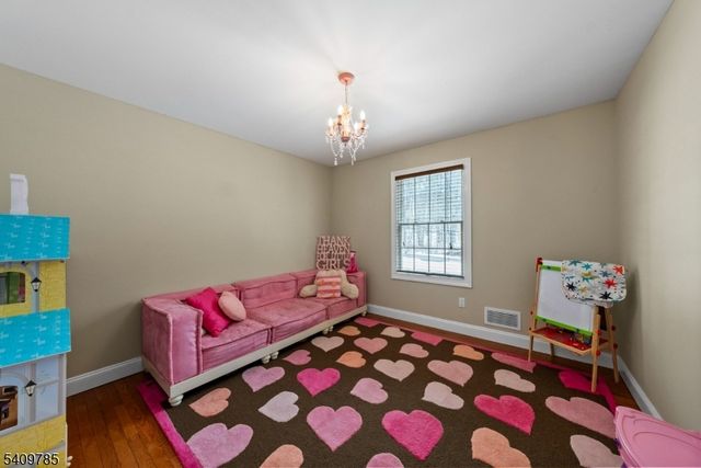 18 Valhalla Rd, Montville Twp., NJ 07045