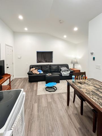 718 E Mount Morris Street, Mount Morris, MI 48458