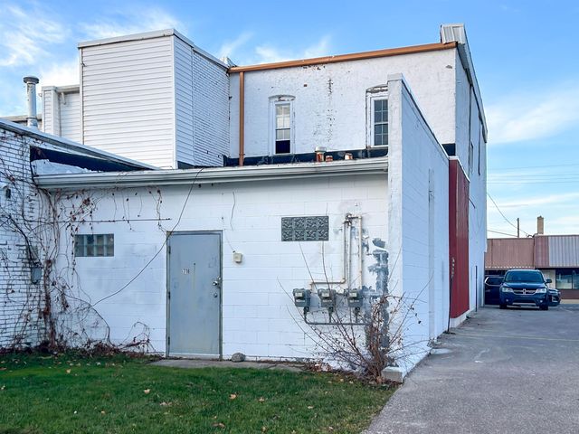 718 E Mount Morris Street, Mount Morris, MI 48458