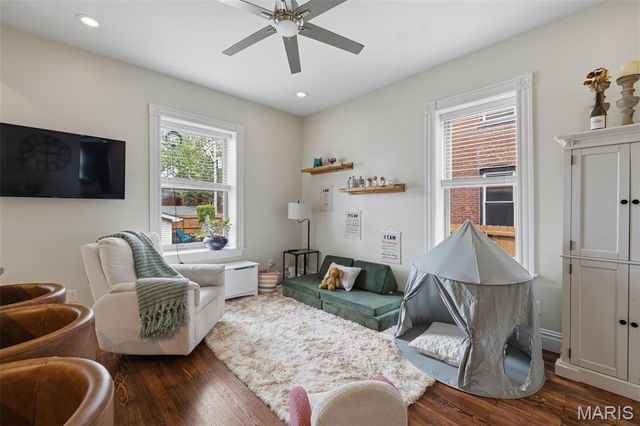4133 Botanical Avenue, St Louis, MO 63110