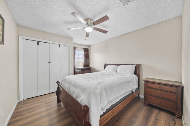 3226 S Briar Knoll Drive, Houston, TX 77082