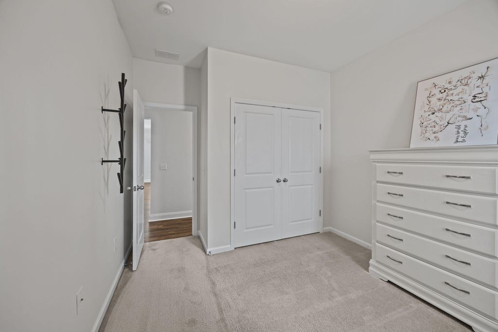 Image 13 of property listing at 223 Loocock Drive, Goose Creek, SC 29445