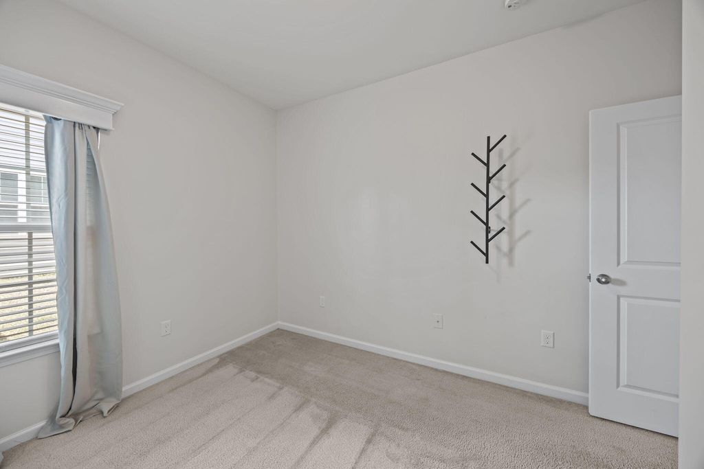 Image 14 of property listing at 223 Loocock Drive, Goose Creek, SC 29445