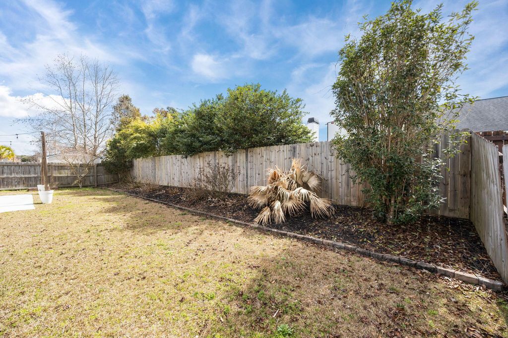 Image 28 of property listing at 223 Loocock Drive, Goose Creek, SC 29445