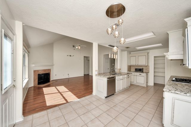 22030 Gold Leaf Trail, Cypress, TX 77433