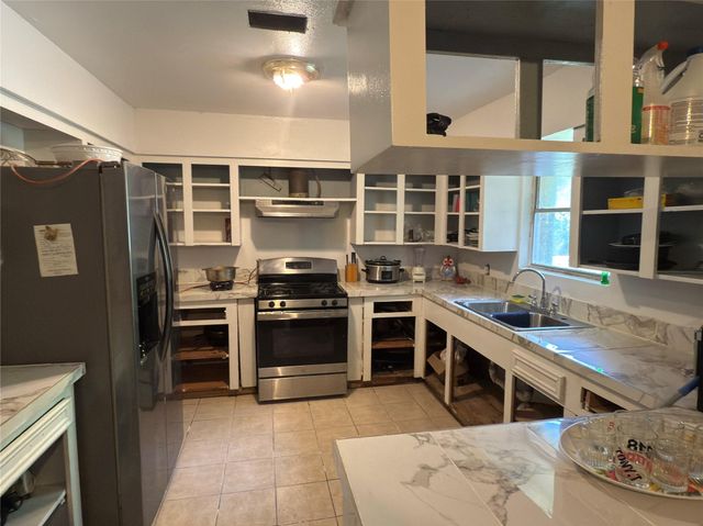 10106 Cheeves Drive, Houston, TX 77016