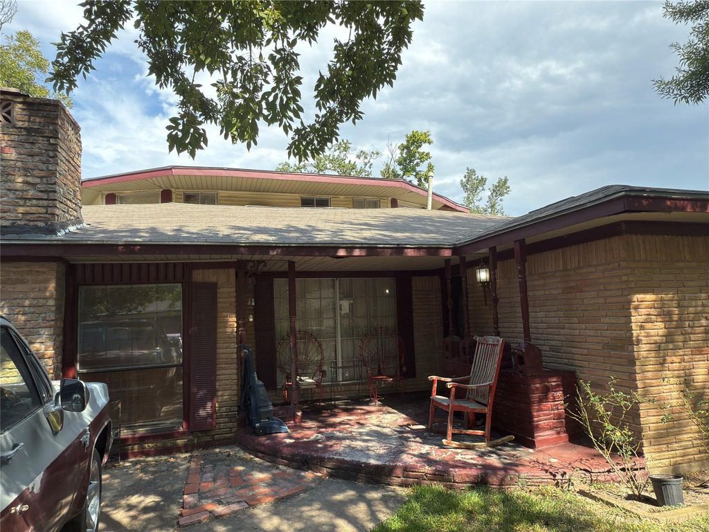 10106 Cheeves Drive, Houston, TX 77016