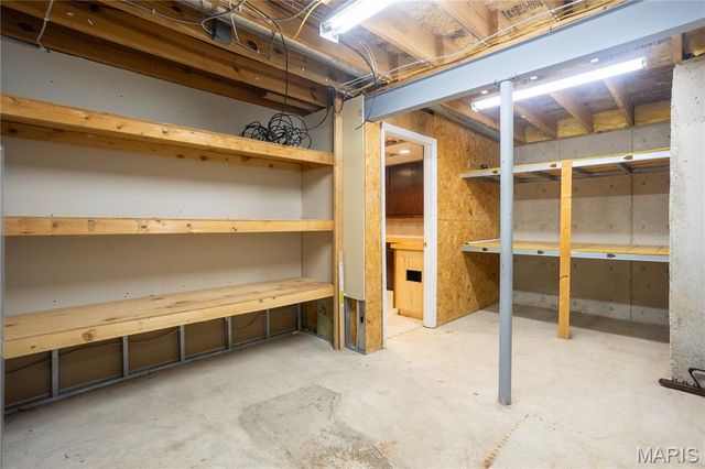 996 Huntington Drive, Troy, MO 63379