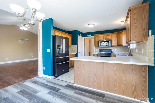 996 Huntington Drive, Troy, MO 63379