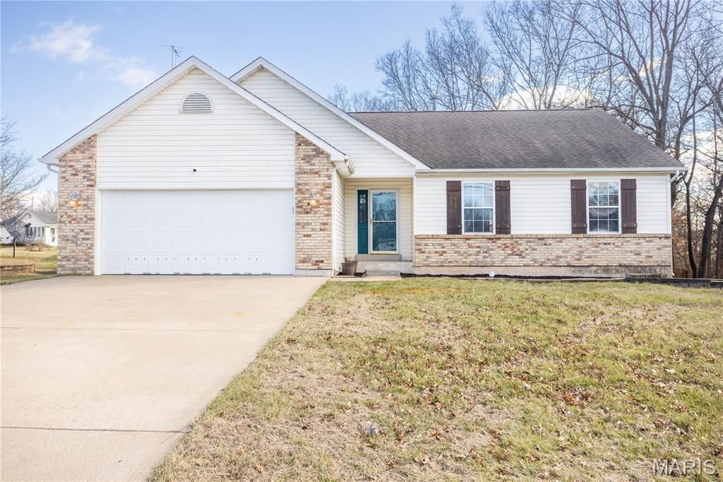 996 Huntington Drive, Troy, MO 63379