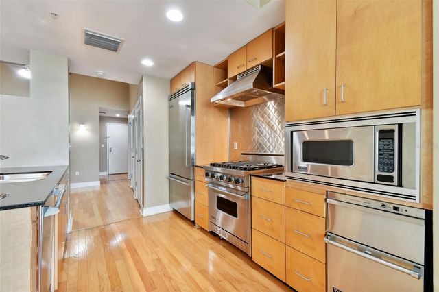 1120 E KENNEDY BOULEVARD 820, Tampa, FL 33602