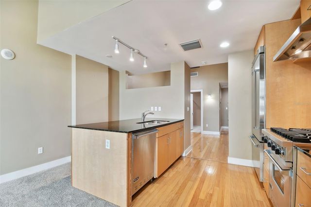 1120 E KENNEDY BOULEVARD 820, Tampa, FL 33602