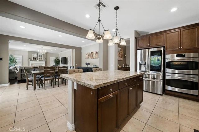 16948 White Pine Way, Canyon Country, CA 91387