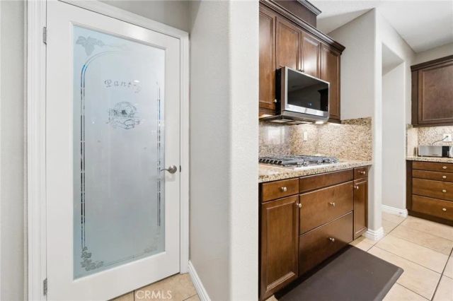 16948 White Pine Way, Canyon Country, CA 91387