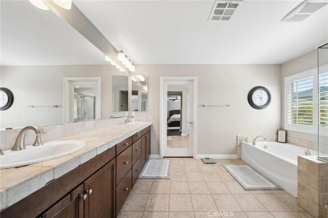 16948 White Pine Way, Canyon Country, CA 91387