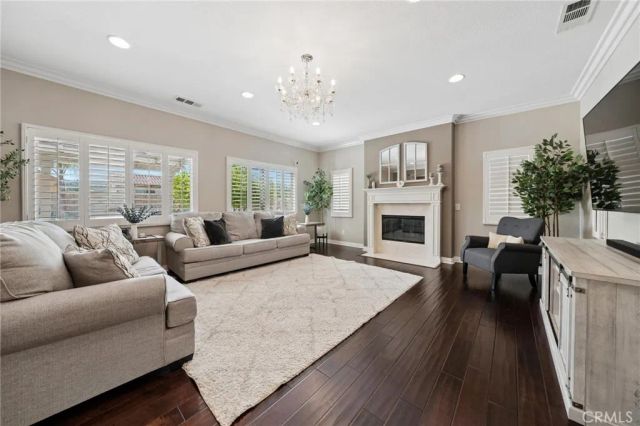 16948 White Pine Way, Canyon Country, CA 91387