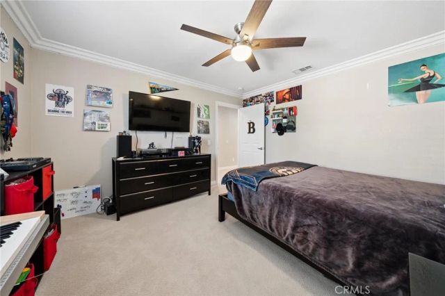 16948 White Pine Way, Canyon Country, CA 91387