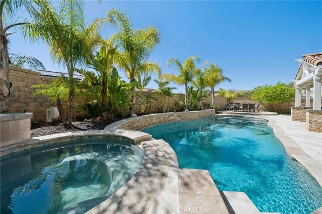 16948 White Pine Way, Canyon Country, CA 91387