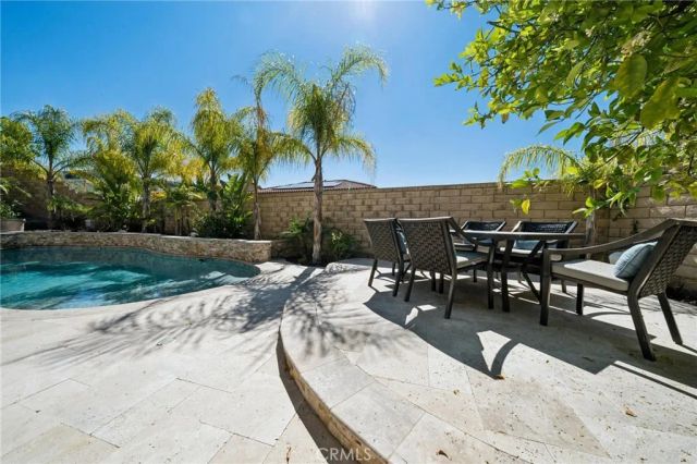 16948 White Pine Way, Canyon Country, CA 91387