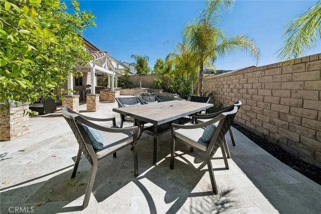 16948 White Pine Way, Canyon Country, CA 91387