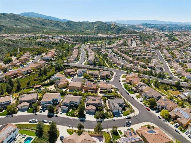 16948 White Pine Way, Canyon Country, CA 91387