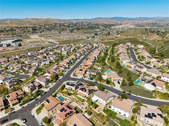 16948 White Pine Way, Canyon Country, CA 91387