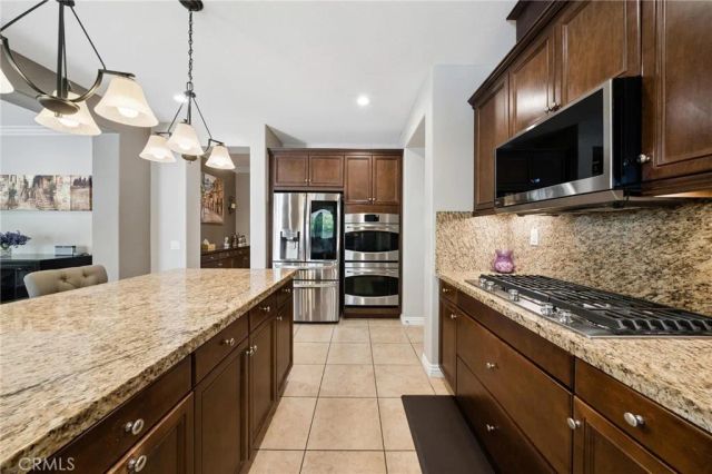 16948 White Pine Way, Canyon Country, CA 91387