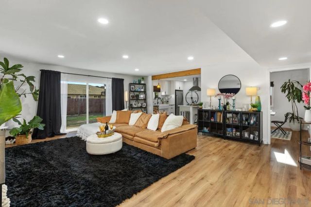 1811 IRIS WAY, Escondido, CA 92027