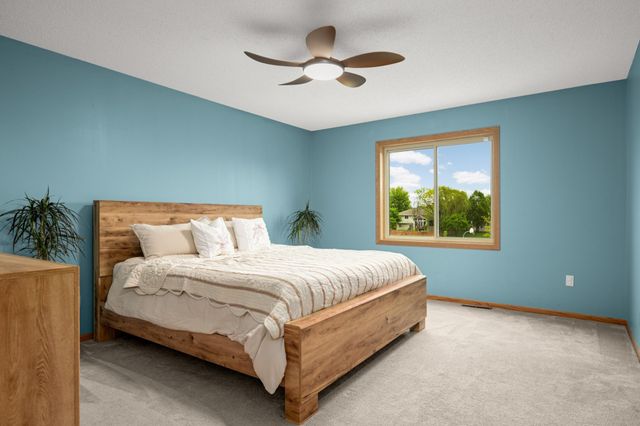 9420 Fallgold Parkway N, Brooklyn Park, MN 55443