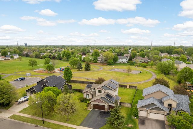 9420 Fallgold Parkway N, Brooklyn Park, MN 55443